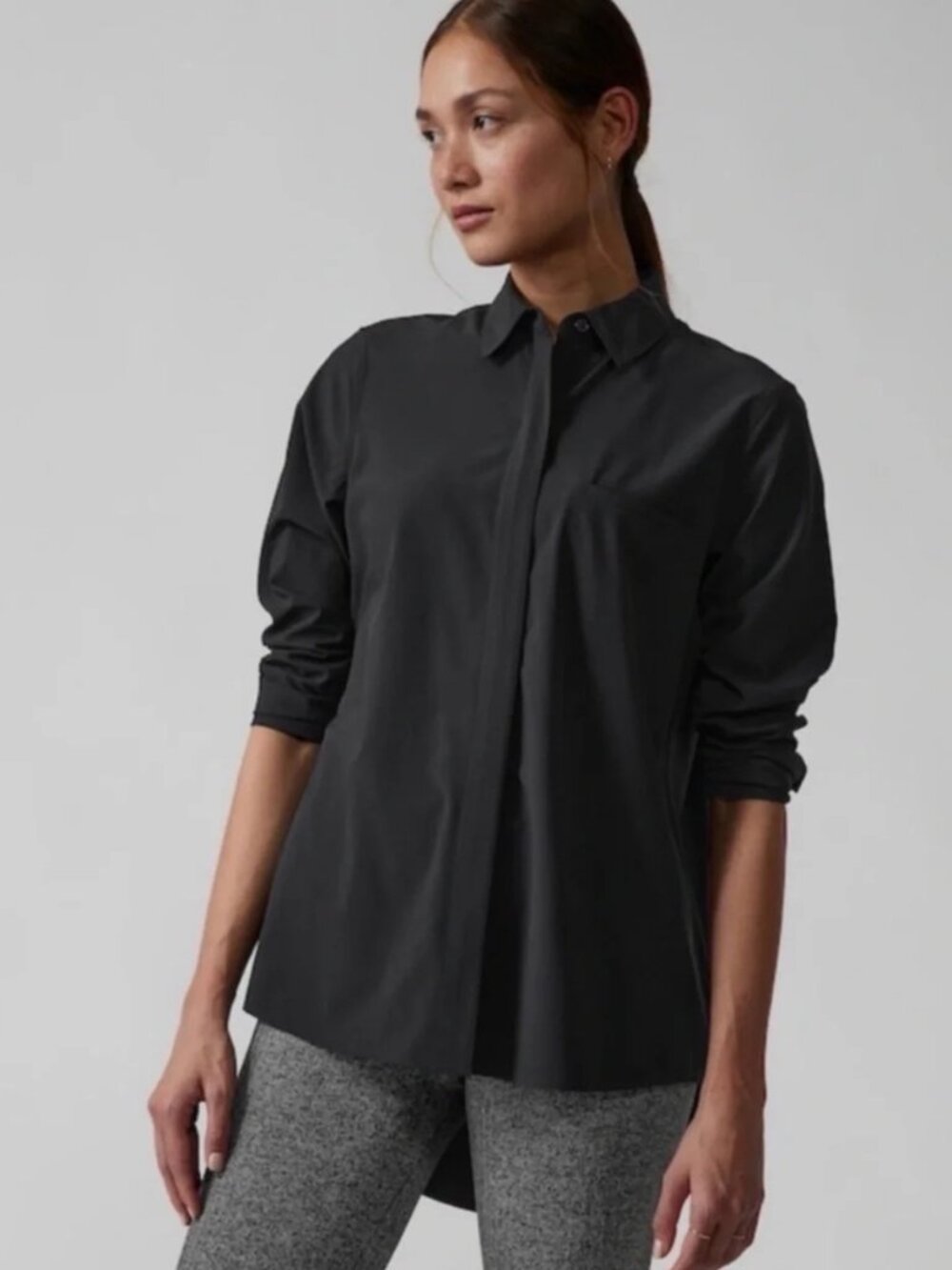 Athleta Urbanite Top 2.0 L Black Button Down Travel Blouse Athleisure Travel